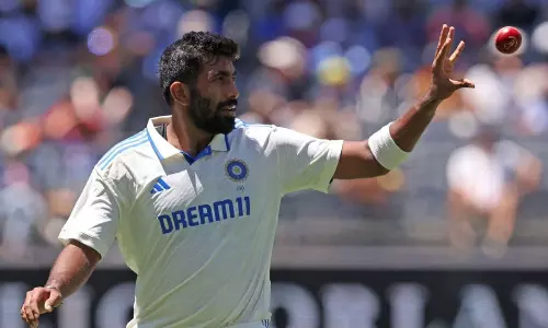 ആശ്രയം ബുംറ മാത്രം... ഈ കളി എത്ര നാൾ?