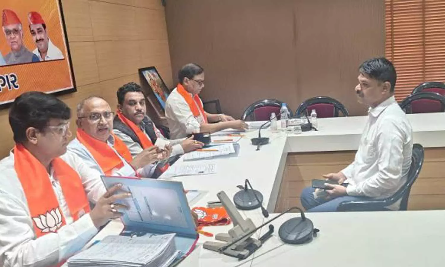 Tough fight for BJP presidents post in Surat as 70 leaders submit applications, Surat city BJP