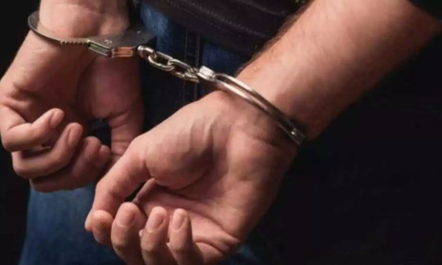 കർണാടക ട്രാൻസ്പോർട്ട് ബസിൽ യുവതിക്കുനേരെ ലൈംഗികാതിക്രമം; മലയാളി യുവാവ് പിടിയിൽ കർണാടക ട്രാൻസ്പോർട്ട് ബസിൽ യുവതിക്കുനേരെ ലൈംഗികാതിക്രമം; മലയാളി യുവാവ് പിടിയിൽ