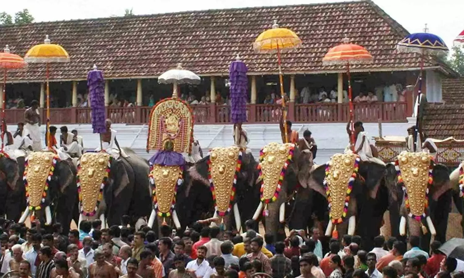 Kerala High Court warns Devaswom officer over elephant procession at Tripunithura Poornathrayisha Temple, Sree Poornathrayeesa Temple Thripunithura