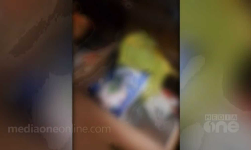 പുറത്ത് നിന്ന് പൂട്ടിയ വീട്ടിൽ അഞ്ച് മൃതദേഹങ്ങൾ; ദുരൂഹതയായി യുപിയിലെ കുടുംബത്തിന്റെ കൊല