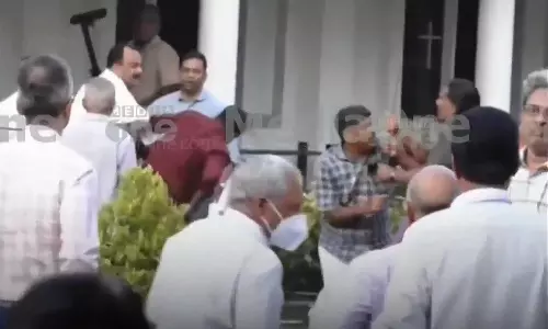 അതിരൂപതാ ഭവനം കയ്യേറി സമരം ചെയ്യുന്നവർക്കെതിരെ നടപടി: സീറോ മലബാർ സിനഡ്