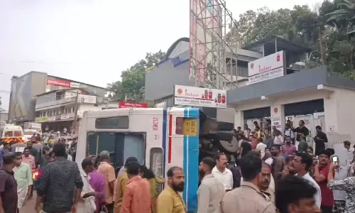Two injured as KSRTC bus loses control and overturns in Kollams Meeyannoor, Kollam Meeyannoor accident,