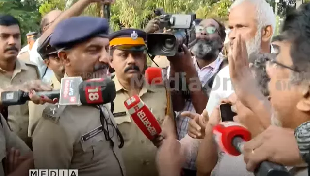 violence erupts in Ernakulam Basilica