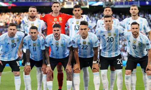 അർജൻറീനിയൻ ഫുട്ബോൾ ടീം കേരളത്തിലേക്ക് വരുന്നതിൽ ആശയക്കുഴപ്പം; പിന്നെ പറയാമെന്ന് മന്ത്രി മാധ്യമങ്ങളോട്