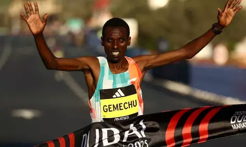 ദുബൈ മാരത്തണിൽ എതോപ്യൻ വിജയഗാഥ ദുബൈ മാരത്തണിൽ എതോപ്യൻ വിജയഗാഥ