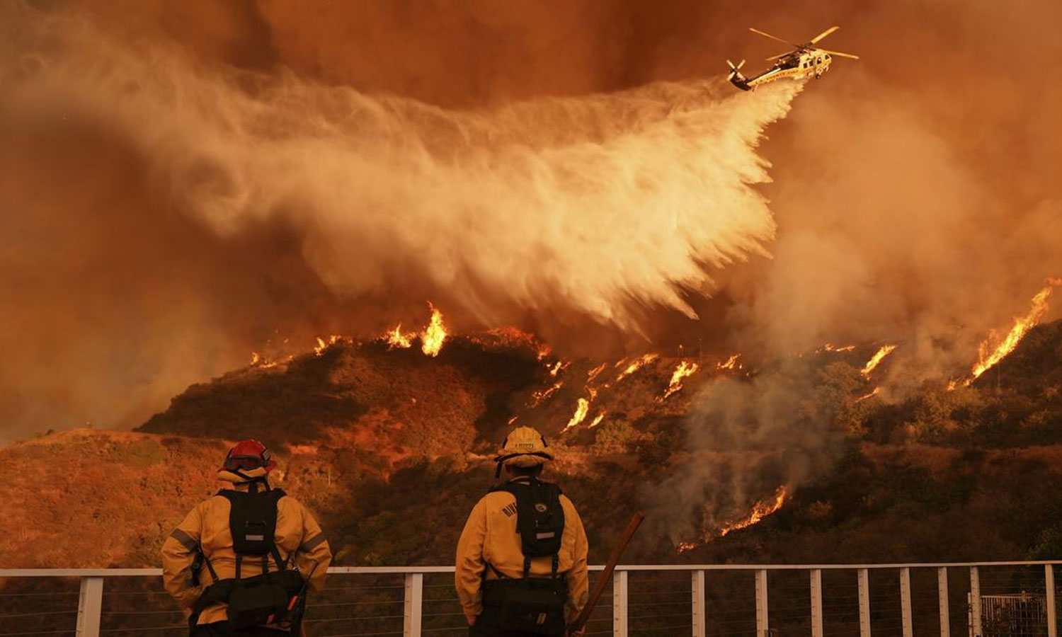 Man Dressed As Firefighter Caught Robbing Homes During Los Angeles Wildfires