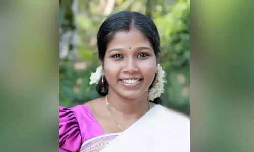 കൊല്ലത്ത് യുവതിയെ മരിച്ച നിലയിൽ കണ്ടെത്തി; ഭർത്താവ് പൊലീസ് കസ്റ്റഡിയിൽ കൊല്ലത്ത് യുവതിയെ മരിച്ച നിലയിൽ കണ്ടെത്തി; ഭർത്താവ് പൊലീസ് കസ്റ്റഡിയിൽ