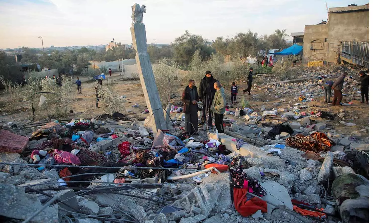 വെടിനിർത്തൽ ചർച്ചകൾ പുരോഗമിക്കുമ്പോഴും ഗസ്സയിൽ ആക്രമണങ്ങൾ കടുപ്പിച്ച് ഇസ്രായേൽ; വെസ്റ്റ് ബാങ്കിലും വ്യോമാക്രമണം