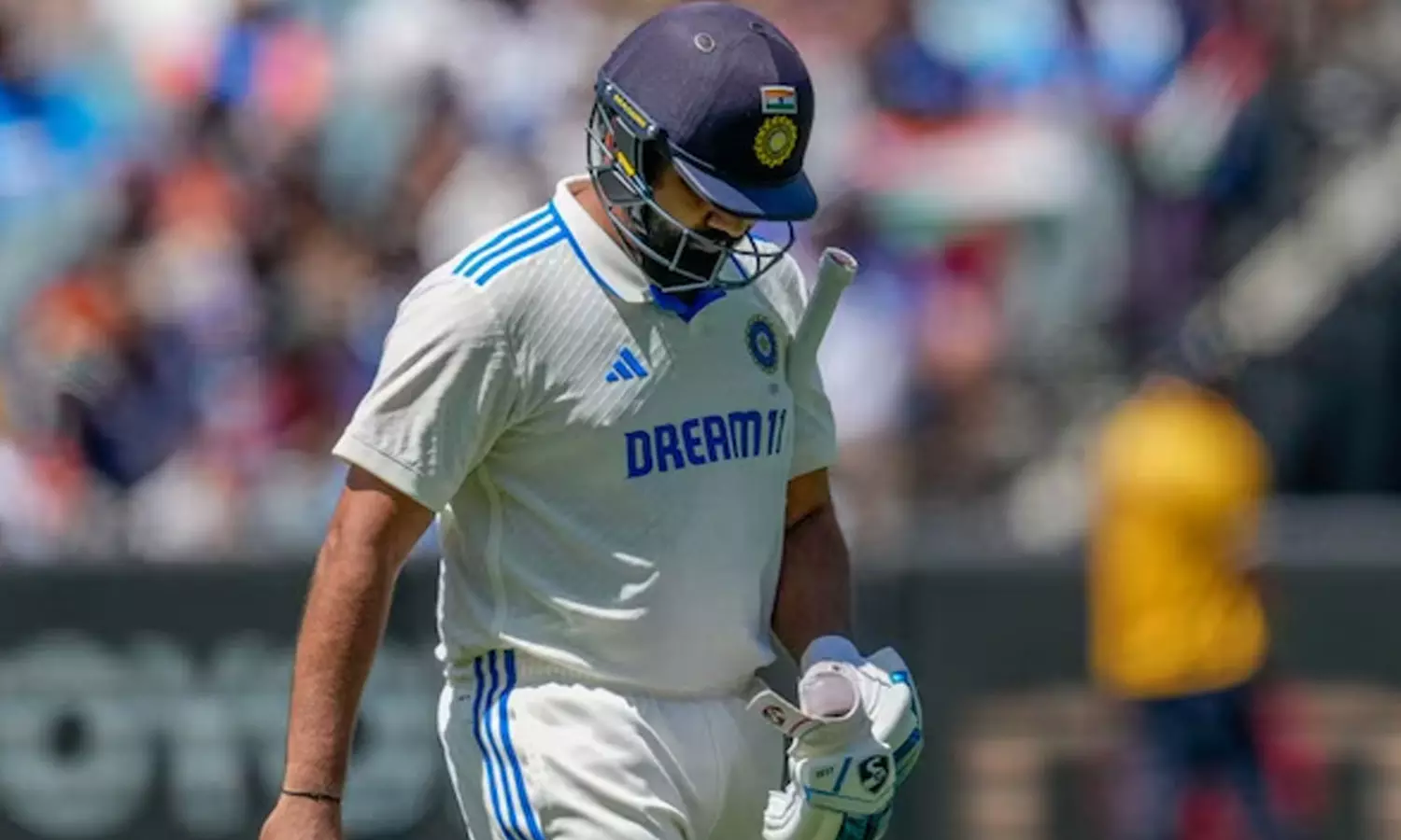 ഗ്രൗണ്ടിലെ പ്രകടനത്തിന് അനുസരിച്ച് ശമ്പളം; കടുത്ത തീരുമാനങ്ങള്ക്കൊരുങ്ങി ബി.സി.സി.ഐ ഗ്രൗണ്ടിലെ പ്രകടനത്തിന് അനുസരിച്ച് ശമ്പളം; കടുത്ത തീരുമാനങ്ങള്ക്കൊരുങ്ങി ബി.സി.സി.ഐ