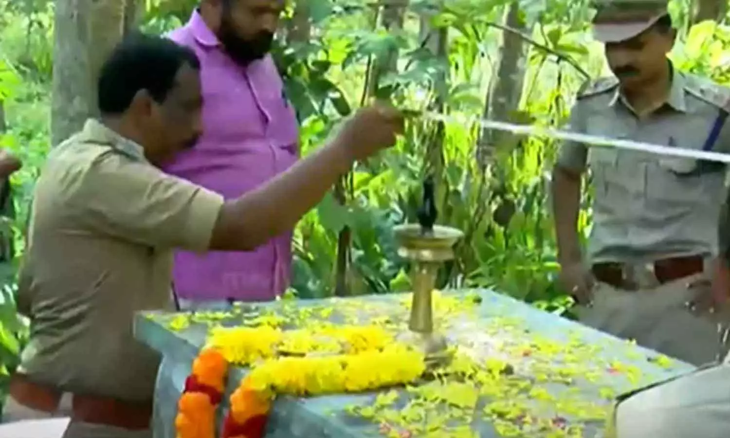 നെയ്യാറ്റിന്‍കര ഗോപന്റെ കല്ലറ നാളെ തുറക്കും