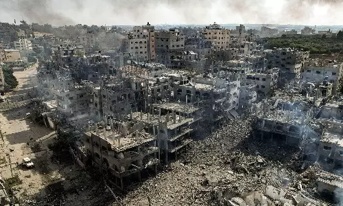 ഗസ്സയിൽ സമാധാനം; വെടിനിർത്തൽ കരാർ ഹമാസും ഇസ്രായേലും അംഗീകരിച്ചു ഗസ്സയിൽ സമാധാനം; വെടിനിർത്തൽ കരാർ ഹമാസും ഇസ്രായേലും അംഗീകരിച്ചു