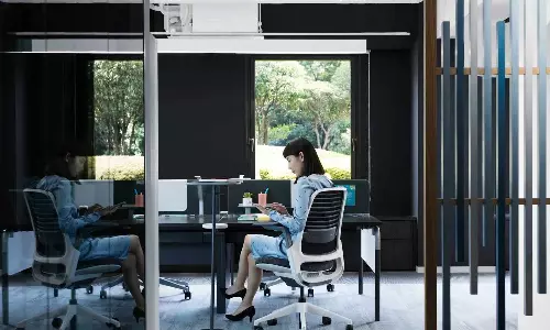 ജോലിയില്ലാത്തവർ വിഷമിക്കണ്ട; ചൈനയിൽ ജോലി ചെയ്യുന്നതായി അഭിനയിക്കാൻ വാടകമുറി തയ്യാർ