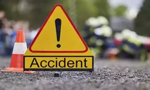 വൈക്കത്ത് കാറും ബൈക്കും കൂട്ടിയിടിച്ച് രണ്ട് യുവാക്കൾ മരിച്ചു; ഒരാൾക്ക് പരിക്ക്