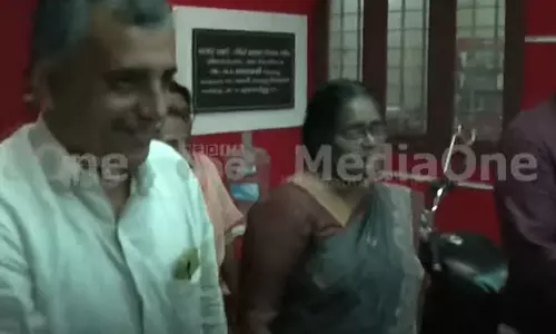 കൗൺസിലർ കലാരാജു സിപിഎം ഓഫീസിൽ; തട്ടിക്കൊണ്ട് പോയതിൽ കേസെടുത്ത് പൊലീസ്