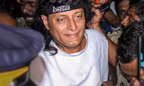 ബോബി ചെമ്മണ്ണൂരിനെ ജയിലിൽ വഴിവിട്ട് സഹായിച്ച സംഭവം; ഉദ്യോഗസ്ഥർക്കെതിരെ നടപടിക്ക് ശിപാർശ