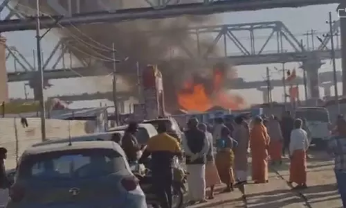 Cylinder Blast At A Tent In Maha Kumbh In Prayagraj Sparks Massive Fire