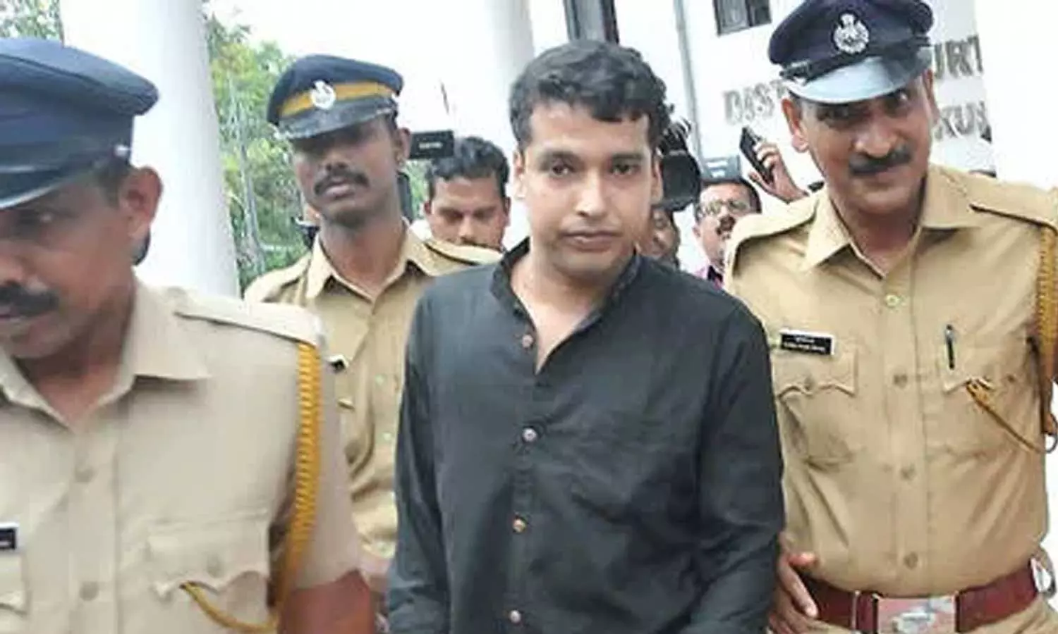 ഫൊറൻസിക് വിദഗ്ധരെ വിസ്തരിക്കാൻ അനുമതി വേണം; പള്‍സർ സുനി സുപ്രിംകോടതിയിൽ