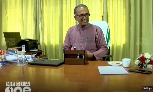 സാങ്കേതിക സർവകലാശാലയിൽ അസാധാരണ നീക്കവുമായി പുതിയ വിസി; സിൻഡിക്കേറ്റ് യോഗത്തിലെ തീരുമാനം സ്വന്തം നിലക്ക് റദ്ദാക്കി ഉത്തരവിറക്കി