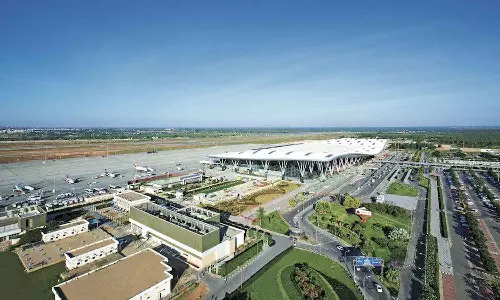 എയ്റോ ഇന്ത്യ 2025 എയർ ഷോ; ബെംഗളൂരു വിമാനത്താവളത്തിൽ വിമാനസർവീസുകൾ തടസപ്പെടുമെന്ന് അറിയിപ്പ് എയ്റോ ഇന്ത്യ 2025 എയർ ഷോ; ബെംഗളൂരു വിമാനത്താവളത്തിൽ വിമാനസർവീസുകൾ തടസപ്പെടുമെന്ന് അറിയിപ്പ്