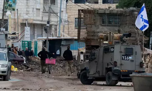 വെസ്റ്റ് ബാങ്കിൽ ആക്രമണം കനപ്പിച്ച് ഇസ്രായേൽ; 12 ഫലസ്തീനികൾ കൊല്ലപ്പെട്ടു വെസ്റ്റ് ബാങ്കിൽ ആക്രമണം കനപ്പിച്ച് ഇസ്രായേൽ; 12 ഫലസ്തീനികൾ കൊല്ലപ്പെട്ടു