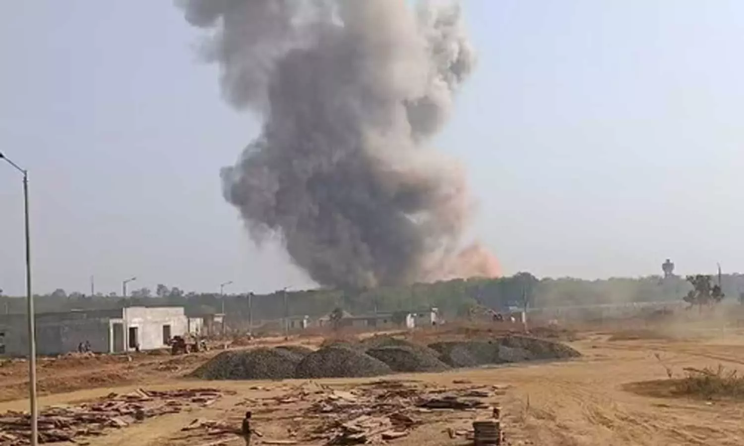 മഹാരാഷ്ട്രയിലെ ആയുധ ഫാക്ടറിയില്‍ സ്‌ഫോടനം; എട്ടു പേർ മരിച്ചു, നിരവധിപേർക്ക് പരിക്ക്