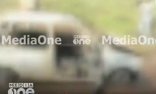 തൊടുപുഴയിൽ കത്തിക്കരിഞ്ഞ കാറിനുള്ളിൽ മൃതദേഹം