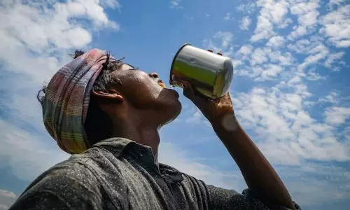 സംസ്ഥാനത്ത് ഉയർന്ന താപനില മുന്നറിയിപ്പ്; ജാഗ്രത പാലിക്കണമെന്ന് കാലാവസ്ഥ വകുപ്പിന്റെ നിർദേശം