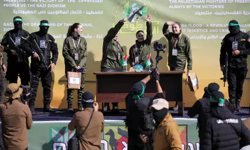 Hamas releases four Israeli soldiers held in Gaza