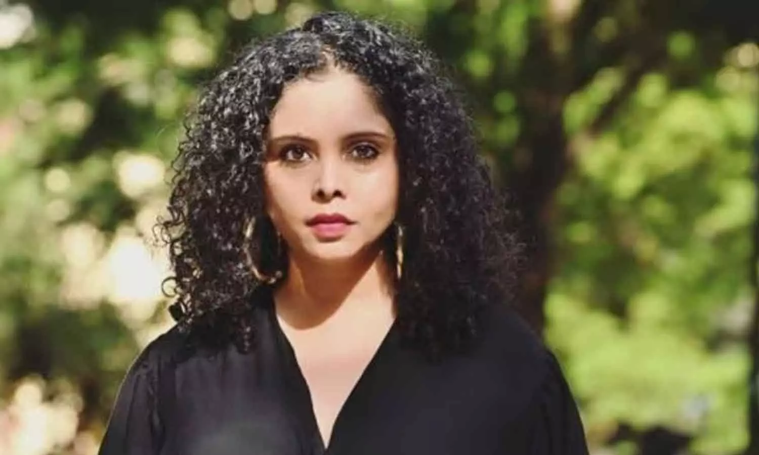 ഹിന്ദു ദൈവങ്ങളെ അപമാനിച്ചെന്ന് പരാതി; റാണ അയ്യൂബിനെതിരെ കേസെടുക്കാൻ കോടതി നിർദേശം ഹിന്ദു ദൈവങ്ങളെ അപമാനിച്ചെന്ന് പരാതി; റാണ അയ്യൂബിനെതിരെ കേസെടുക്കാൻ കോടതി നിർദേശം