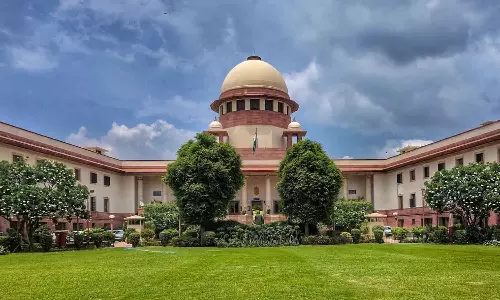 കുറ്റാരോപിതർക്ക് വാട്സാപ്പ് വഴി നോട്ടീസ് നൽകരുത് : പൊലീസിനോട് സുപ്രീം കോടതി