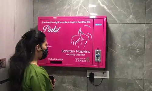 പരീക്ഷയ്ക്കിടെ സാനിറ്ററി പാഡ് ചോദിച്ചു; ഉത്തർപ്രദേശിൽ വിദ്യാർത്ഥിനിയെ പുറത്ത് നിർത്തിയതായി പരാതി