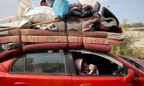 തകർന്ന വീടകങ്ങളിലേക്ക് അവർ തിരിച്ചെത്തുന്നു; 3,76,000+ ഫലസ്തീനികൾ വടക്കൻ ഗസയിൽ മടങ്ങിയെത്തിയെന്ന് യുഎൻ