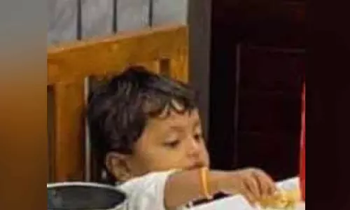 വടകരയിൽ രണ്ടുവയസുകാരിയെ പുഴയിൽ മരിച്ച നിലയിൽ കണ്ടെത്തി വടകരയിൽ രണ്ടുവയസുകാരിയെ പുഴയിൽ മരിച്ച നിലയിൽ കണ്ടെത്തി