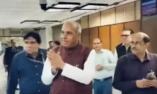 വഖഫ് ഭേദഗതി ബില്ലിൽ ജെപിസി റിപ്പോർട്ട് ഇന്ന് ലോക്സഭ സ്പീക്കർക്ക് സമർപ്പിക്കും വഖഫ് ഭേദഗതി ബില്ലിൽ ജെപിസി റിപ്പോർട്ട് ഇന്ന് ലോക്സഭ സ്പീക്കർക്ക് സമർപ്പിക്കും