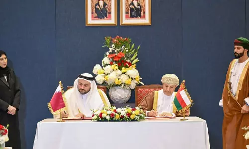 Amir Sheikh Tamims visit: Oman and Qatar sign two MoUs