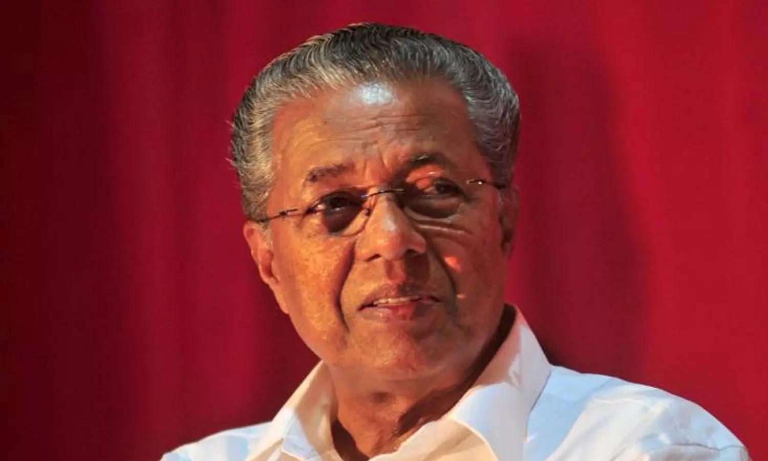 സംസ്ഥാന സർക്കാർ വെട്ടിക്കുറച്ചത് ന്യൂനപക്ഷ സ്കോളർഷിപ്പ് തുക മാത്രം സംസ്ഥാന സർക്കാർ വെട്ടിക്കുറച്ചത് ന്യൂനപക്ഷ സ്കോളർഷിപ്പ് തുക മാത്രം