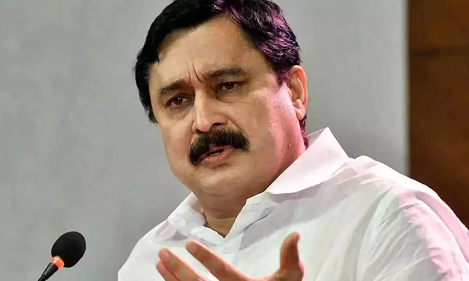 ന്യൂനപക്ഷ സ്കോളർഷിപ്പിലെ കടും വെട്ടിനെകുറിച്ച് പരാമർശിക്കാതെ ന്യൂനപക്ഷക്ഷേമ വകുപ്പ് മന്ത്രി വി. അബ്ദുറഹ്മാൻ