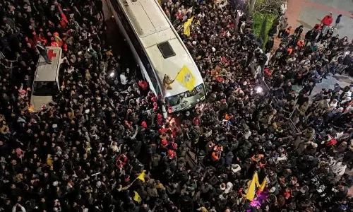 100 Palestinian prisoners freed by Israel