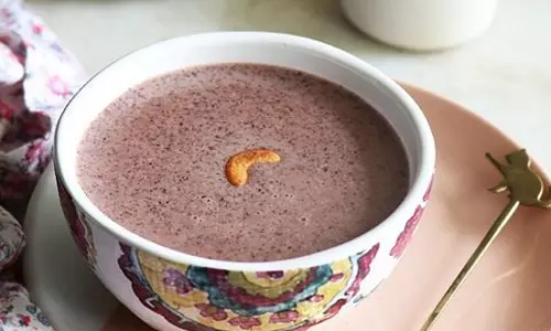 കോഴിക്കോട് അങ്കണവാടിയിൽ ഭക്ഷ്യ വിഷബാധയെന്ന് പരാതി; ഏഴ് കുട്ടികൾ ചികിത്സ തേടി