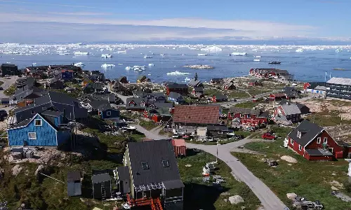 പകുതിയോളം ഗ്രീൻലാൻഡുകാരും യുഎസിനെ ഭീഷണിയായി കാണുന്നു; 85% പേരും അമേരിക്കയുടെ ഭാഗമാകാൻ ആഗ്രഹിക്കുന്നില്ലെന്ന് സർവേഫലം