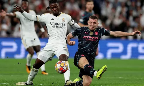 യുവേഫ ചാമ്പ്യന്‍സ് ലീഗ്; ഇനി മരണക്കളി, പ്ലേ ഓഫില്‍ റയല്‍ - സിറ്റി ആവേശപ്പോര്