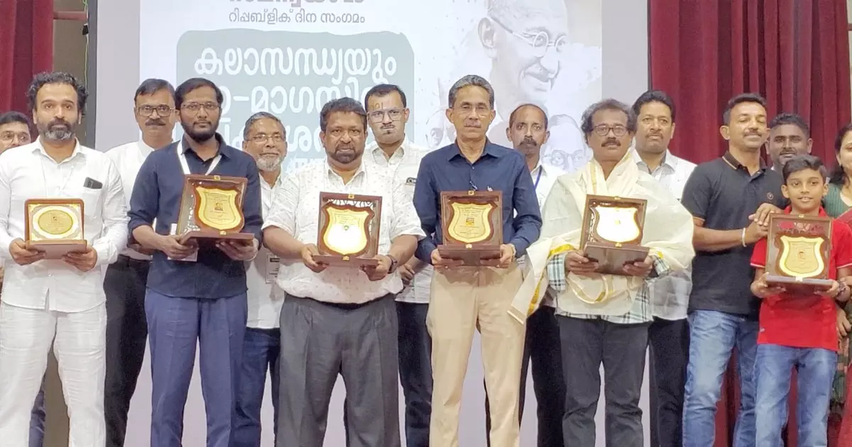 Pravasi Icon of Salalah awards were distributed