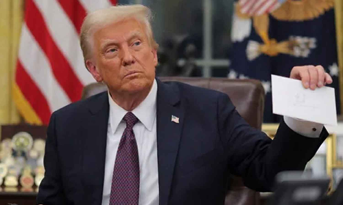 കാനഡ, മെക്സിക്കോ, ചൈന എന്നിവിടങ്ങളില് നിന്നുള്ള ഉത്പന്നങ്ങൾക്ക് തീരുവ ഏര്പ്പെടുത്തി ട്രംപ് കാനഡ, മെക്സിക്കോ, ചൈന എന്നിവിടങ്ങളില് നിന്നുള്ള ഉത്പന്നങ്ങൾക്ക് തീരുവ ഏര്പ്പെടുത്തി ട്രംപ്