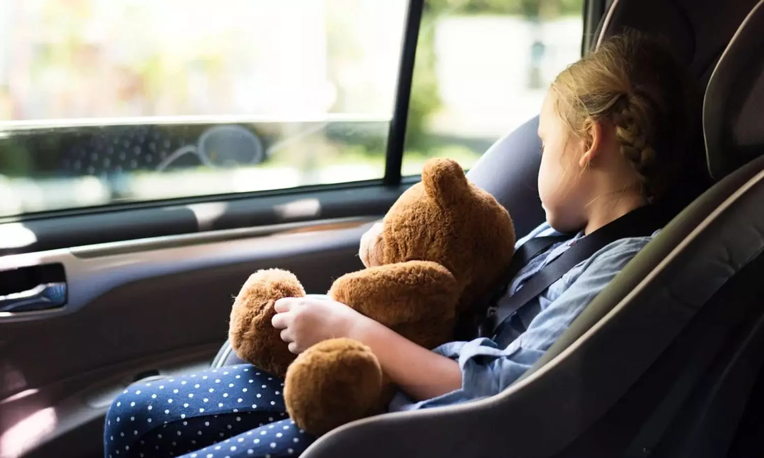 പത്ത് വയസ്സിന് താഴെയുള്ള കുട്ടികളെ പാർക്ക് ചെയ്ത വാഹനത്തിൽ തനിച്ചാക്കുന്നത് ശിക്ഷാർഹം പത്ത് വയസ്സിന് താഴെയുള്ള കുട്ടികളെ പാർക്ക് ചെയ്ത വാഹനത്തിൽ തനിച്ചാക്കുന്നത് ശിക്ഷാർഹം