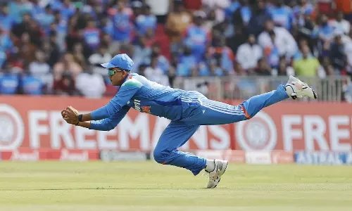 അരങ്ങേറ്റത്തിൽ പറക്കും ക്യാച്ചുമായി ജയ്‌സ്വാൾ; വീഡിയോ വൈറല്‍