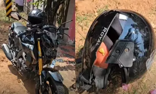 കൊല്ലത്ത് ബൈക്ക് സ്വകാര്യ ബസിലേക്ക് ഇടിച്ചുകയറി പ്ലസ് ടു വിദ്യാർഥി മരിച്ചു