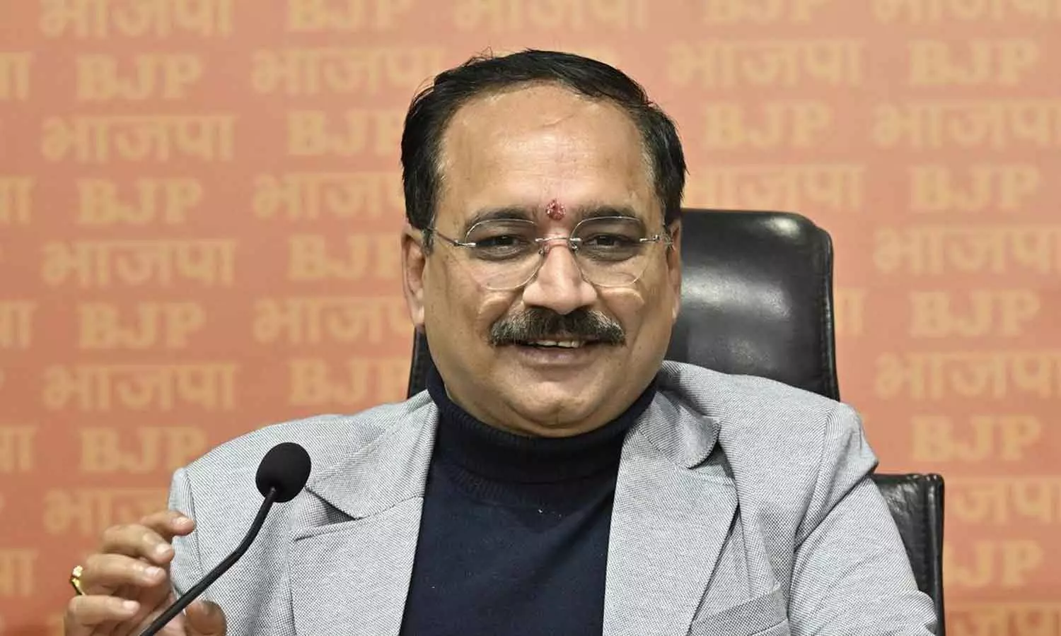 ഡൽഹി സർക്കാർ രൂപീകരണത്തിന് കൂടുതൽ സമയം വേണം; ലെഫ്റ്റനന്റ് ഗവർണർക്ക് കത്തയച്ച് ബിജെപി ഡൽഹി സർക്കാർ രൂപീകരണത്തിന് കൂടുതൽ സമയം വേണം; ലെഫ്റ്റനന്റ് ഗവർണർക്ക് കത്തയച്ച് ബിജെപി