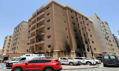 മംഗഫിലെ തീപിടിത്ത ദുരന്തം സംഭവിച്ച കെട്ടിടത്തിലെ ലംഘനങ്ങൾ നീക്കം ചെയ്തതായി കുവൈത്ത് മുനിസിപ്പാലിറ്റി