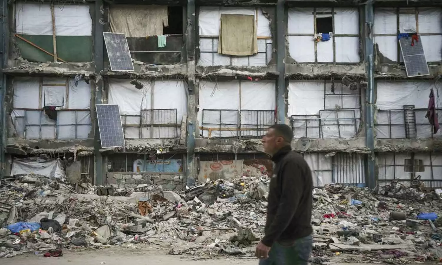 Arab plan for Gaza reconstruction submitted to US envoy